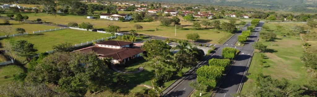Fachada 1 del proyecto Boquete Canyon Village erealtypanama.com